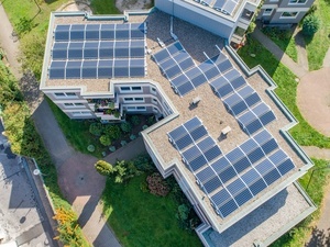 Mehrfamilienhaus mit eigener PV-Anlage