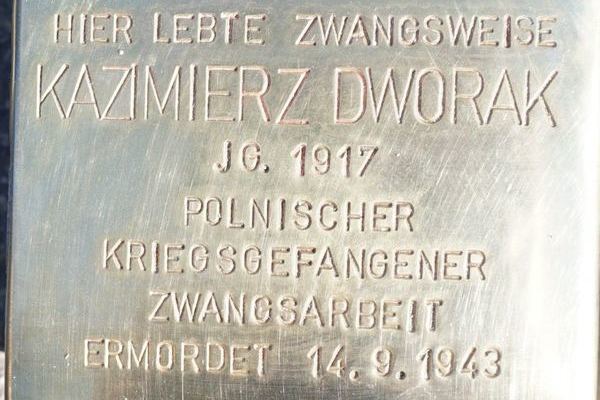 Stolperstein fr KAZIMIERZ DWORAK vor Im Untergraben 63