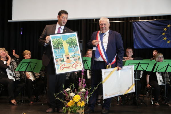Festakt: Bürgermeister Markus Hollemann und Bürgermeister Philippe Barthélemy 