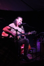 Live Musik: Marcel & Gitarre sowie Solok�nstler Aleksey Bobritskiy mit Gitarre