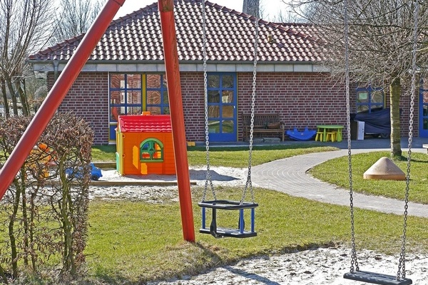 Spielwiese eines Kindergartens Spielwiese eines Kindergartens