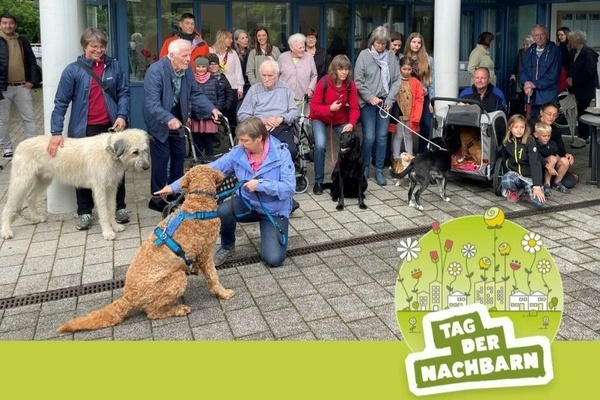 Am Nachbarschaftsfest in der Leizpiger Straße nahmen rund 50 Personen und 10 Hunde teil. Foto: Gemeinde Denzlingen Am Nachbarschaftsfest in der Leizpiger Straße nahmen rund 50 Personen und 10 Hunde teil. Foto: Gemeinde Denzlingen