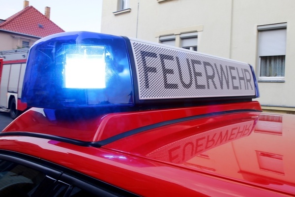 Feuerwehr Signalbalen auf Fahrzeug Feuerwehr Signalbalen auf Fahrzeug