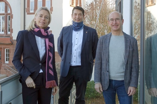 MdB Claudia Raffelh&uuml;schen, B&uuml;rgermeister Markus Hollemann, Gemeinderat Dr. J&uuml;rgen Klatt