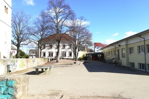 Schulhof Grundschule Hauptstraße Schulhof Grundschule Hauptstraße