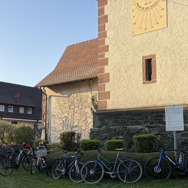 Zukunft Storchenturm IMG_6424 - Viele Besucherinnen und Besucher kamen mit dem Fahrrad zum Storchenturm. Foto: Gemeinde Denzlingen