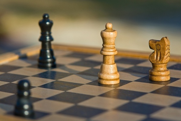 Simultan-Schach Simultan-Schach